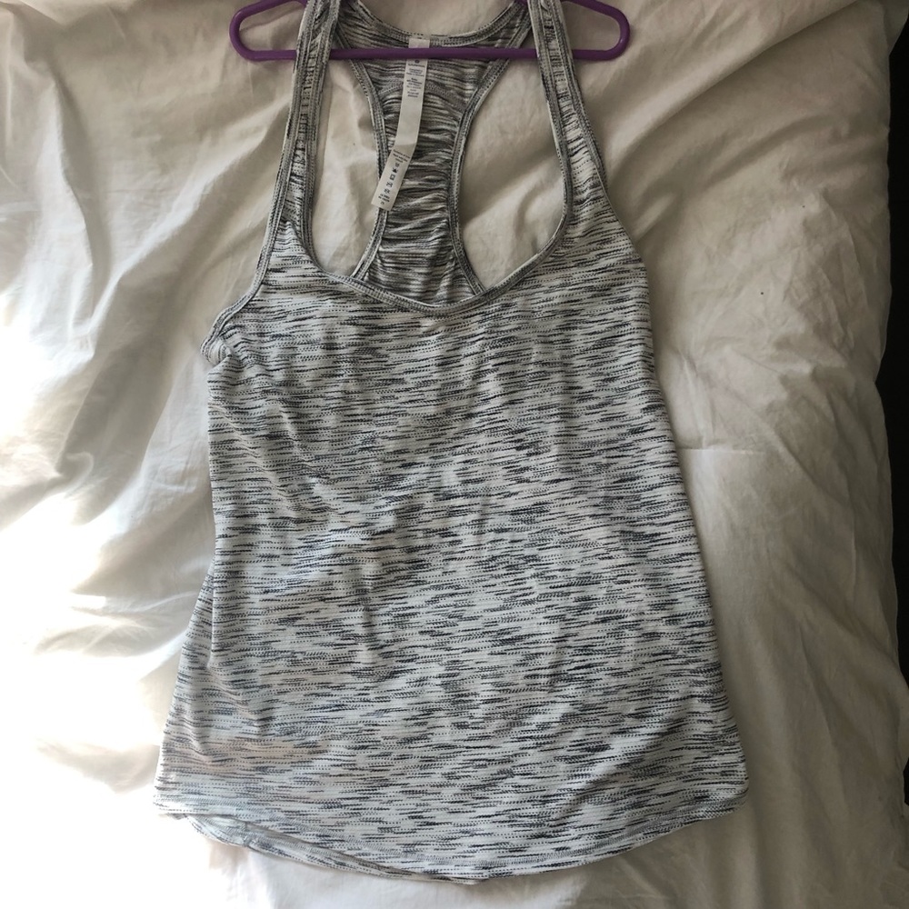 Lululemon tank